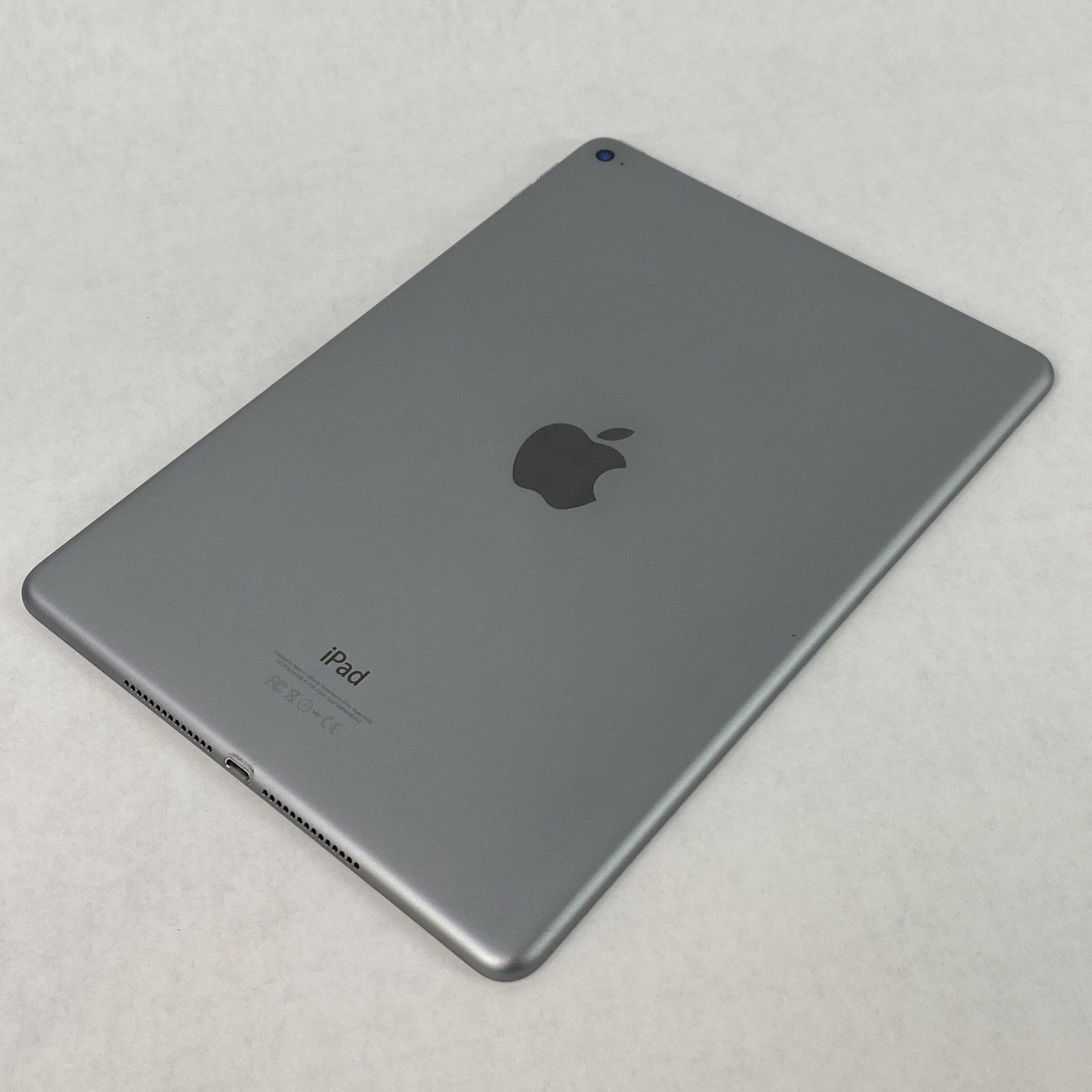 Apple iPad Air 2 A1566 16GB 9.7" Wi-Fi Space Gray IOS 15.8.410