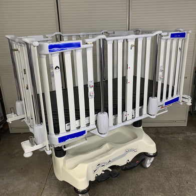 Stryker Cub FL19H Pediatric Crib with Mattress No Handles on Doors No Scale