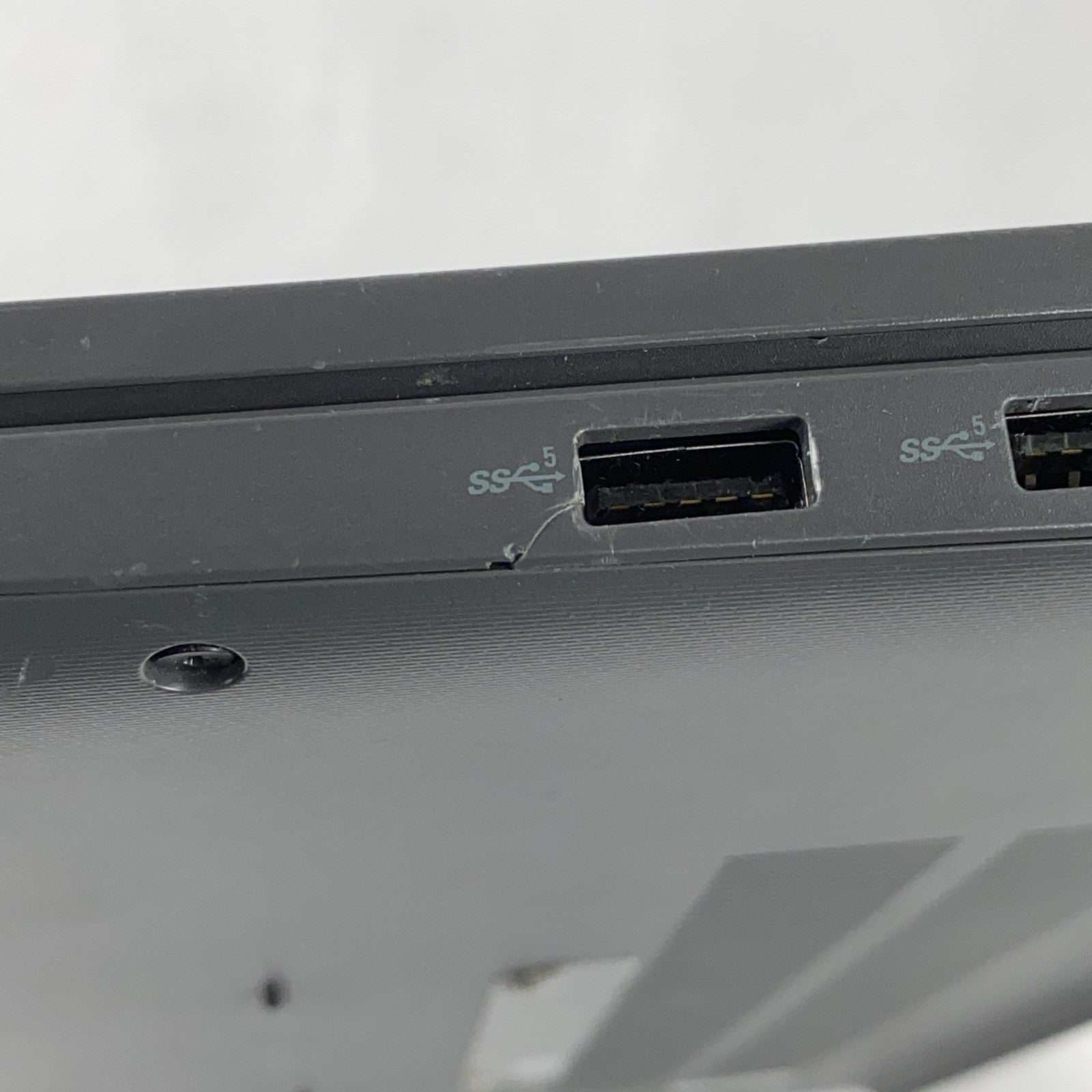 Dell Latitude 3540 Intel Core i5-1335U 3.96 GHz 16 GB RAM 15.6" No SSD No OS