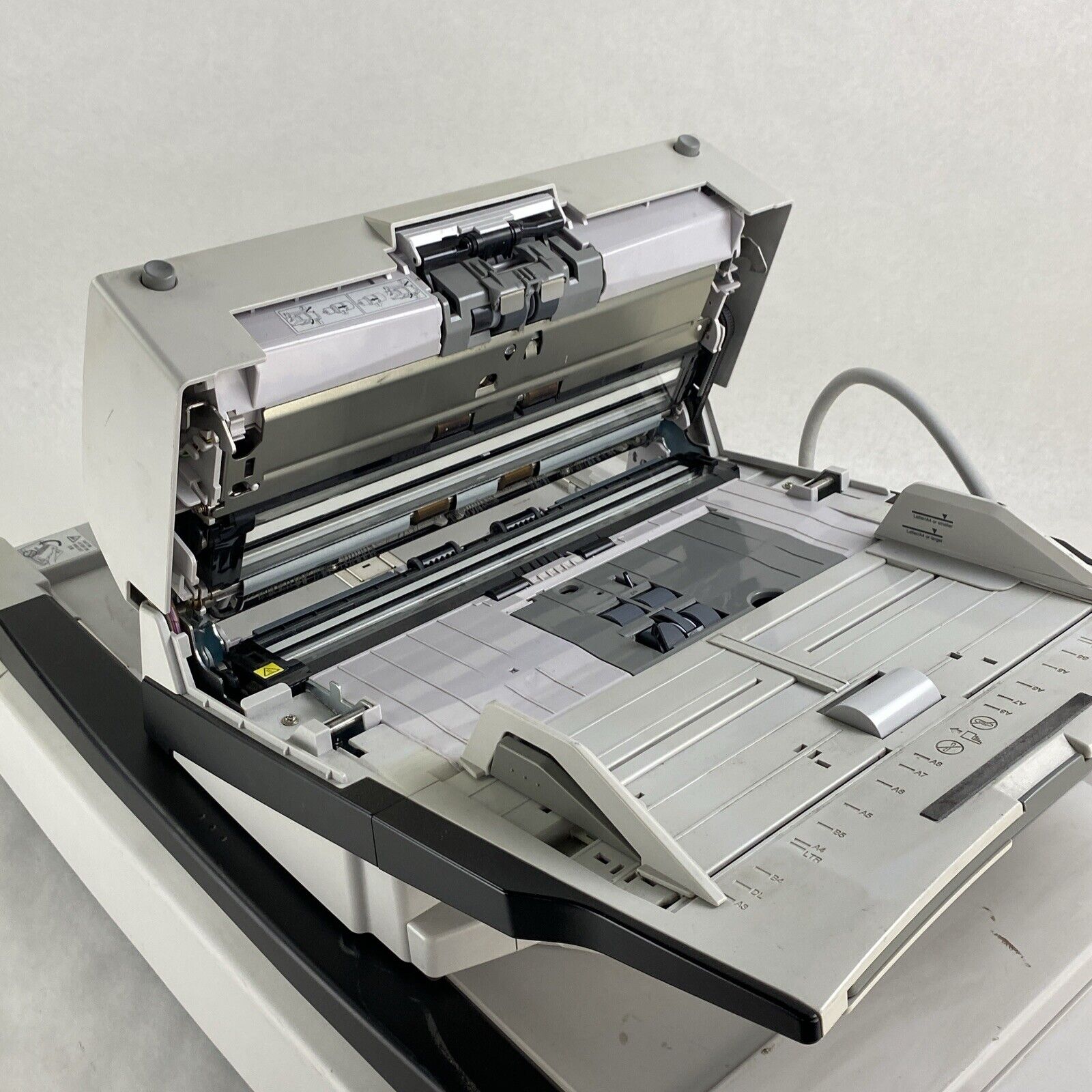 Fujitsu Fi-6770 High Speed Flatbed Scanning Image Scanner
