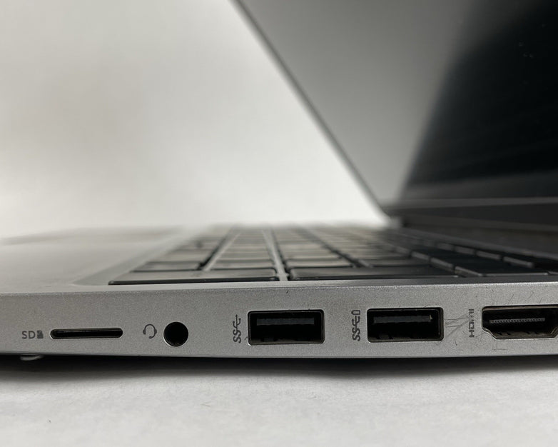 Dell Latitude 5520 15.6" i5-1135G7 1.40 GHz 8 GB RAM No SSD/OS/AC - READ