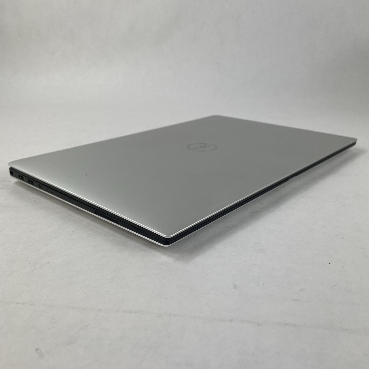 Dell XPS 13 9380 13.3" i5-8265U 1.60 GHz 8 GB RAM No SSD/OS/OS/AC13