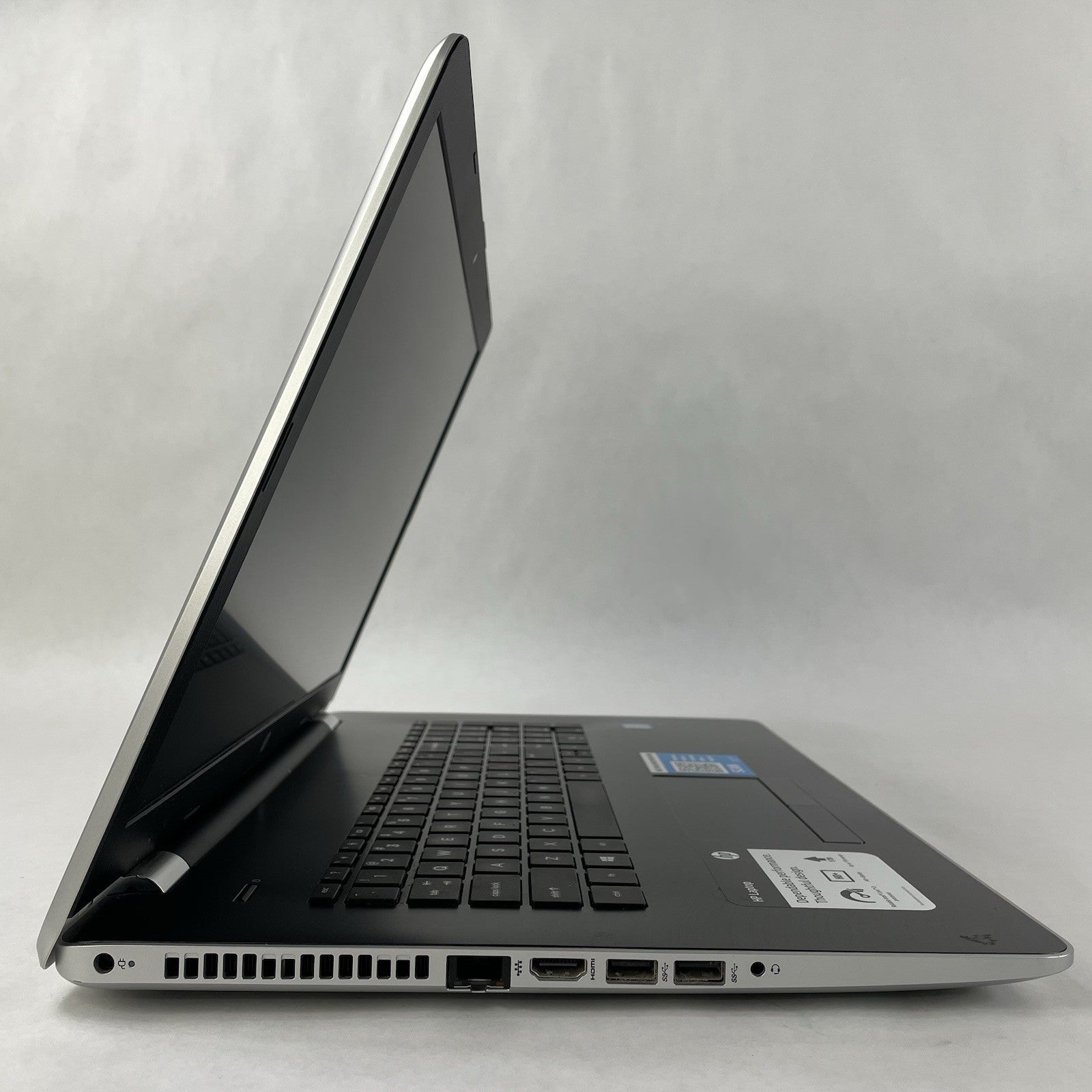 HP 17-bs061st NoteBook 17.3" i3-7100U 2.40 GHz 8 GB RAM No SSD/OS/AC4