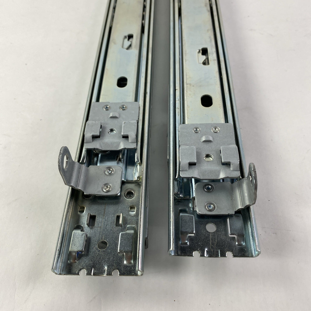 IBM 68Y9724 68Y9725 Right and Left Sliding Rails8