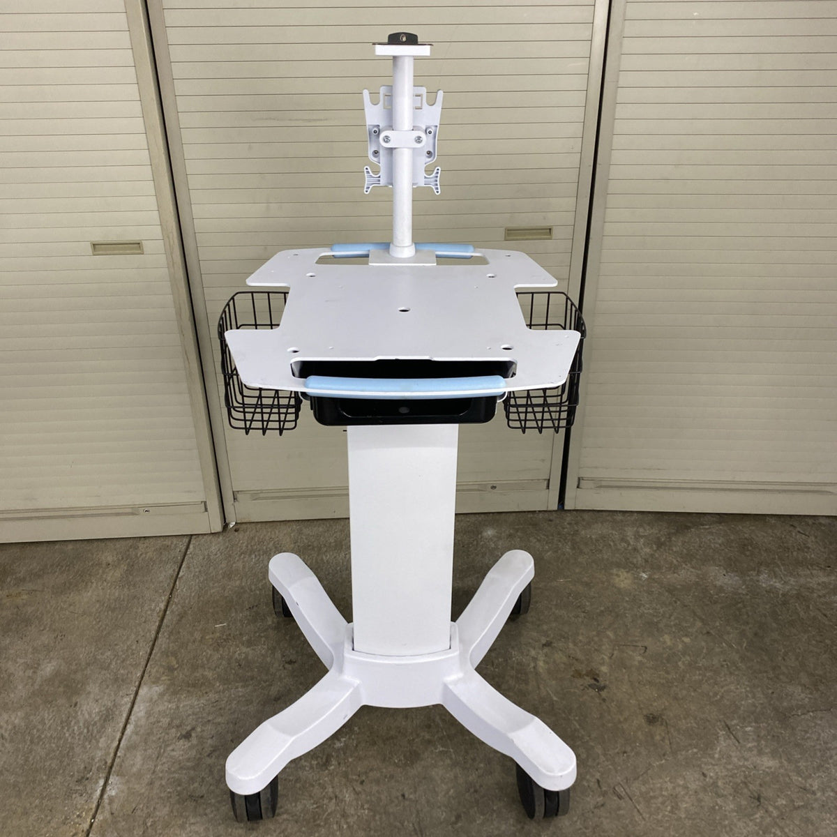 Welch Allyn 105341 Mobile Medical LPC Office Cart1
