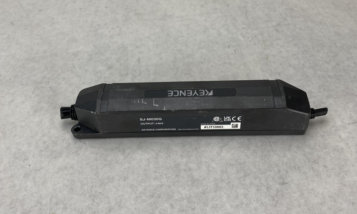 Keyence SJ-M030G High-Performance Micro Static Eliminator - Parts or Repair