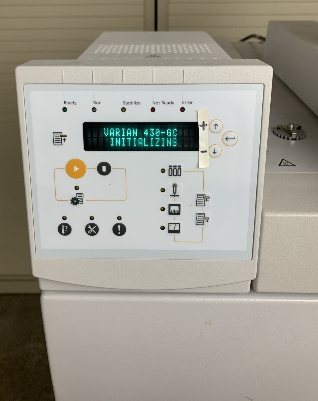 Bruker 430-GC Gas Chromatograph w/ Varian CP8400 Autosampler Powers Tested