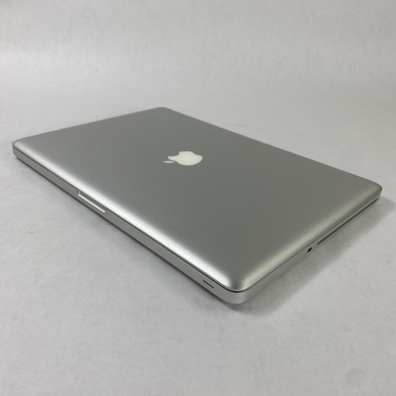 Apple MacBook Pro A1286 2009 15" Core 2 Duo 4GB RAM 320GB HDD - Service Battery6