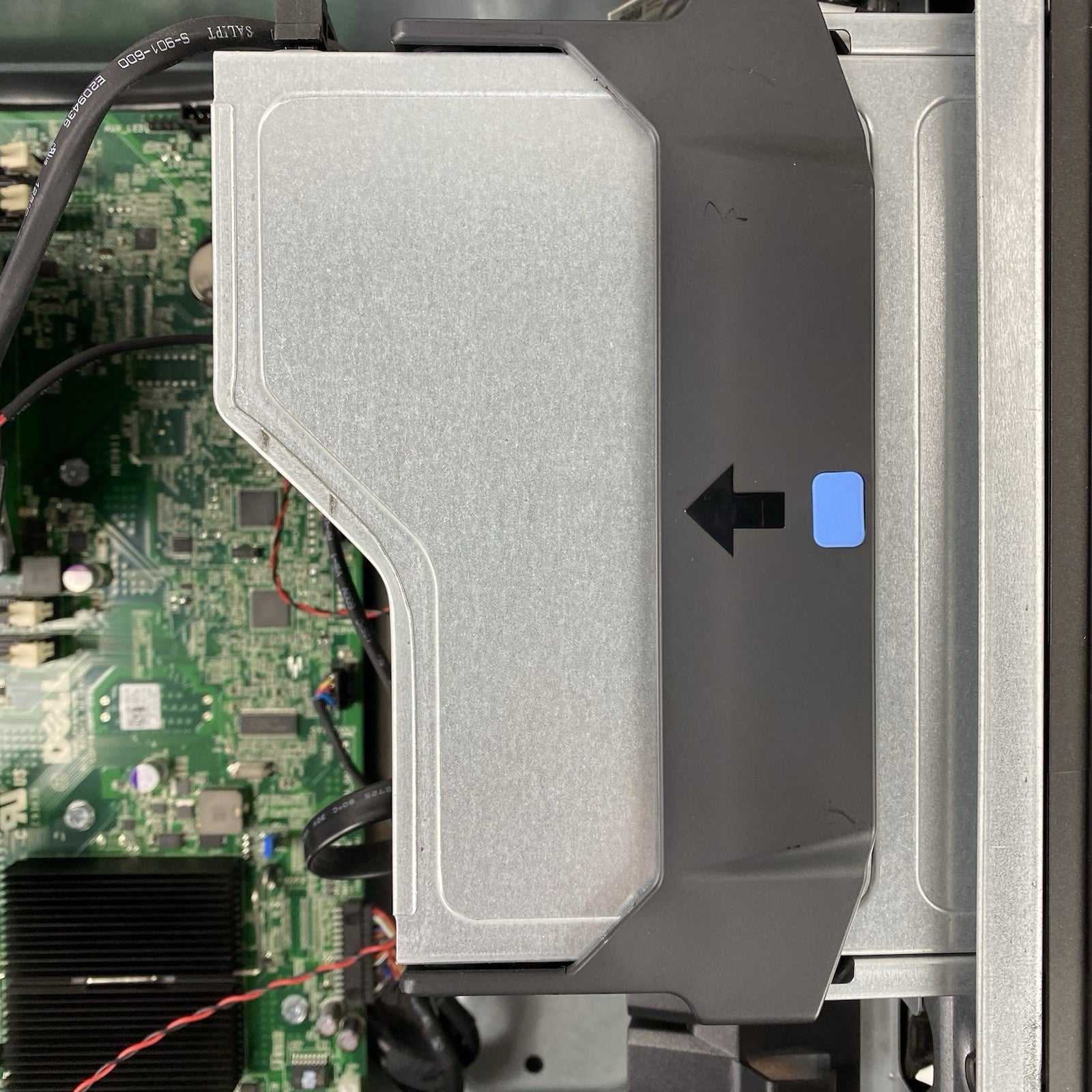 Dell Precision T3600 MT Xeon E5-1620 3.60GHz 8GB RAM No HDD No OS