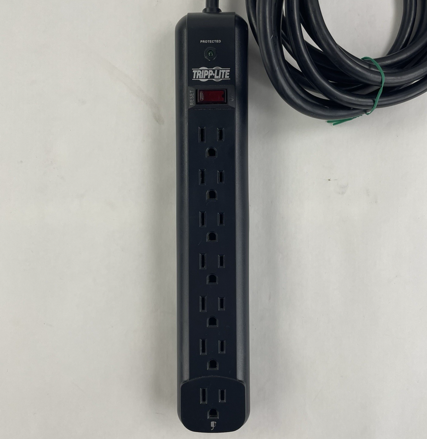 Tripp-Lite TLP712B 7 Outlet Surge Protector Tested3