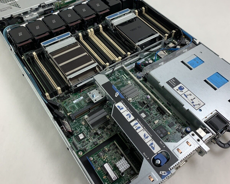 HP ProLiant DL360p Gen8 Xeon E5-2609 V2 2.5 GHz 8 GB RAM No OS No HDD P440ar