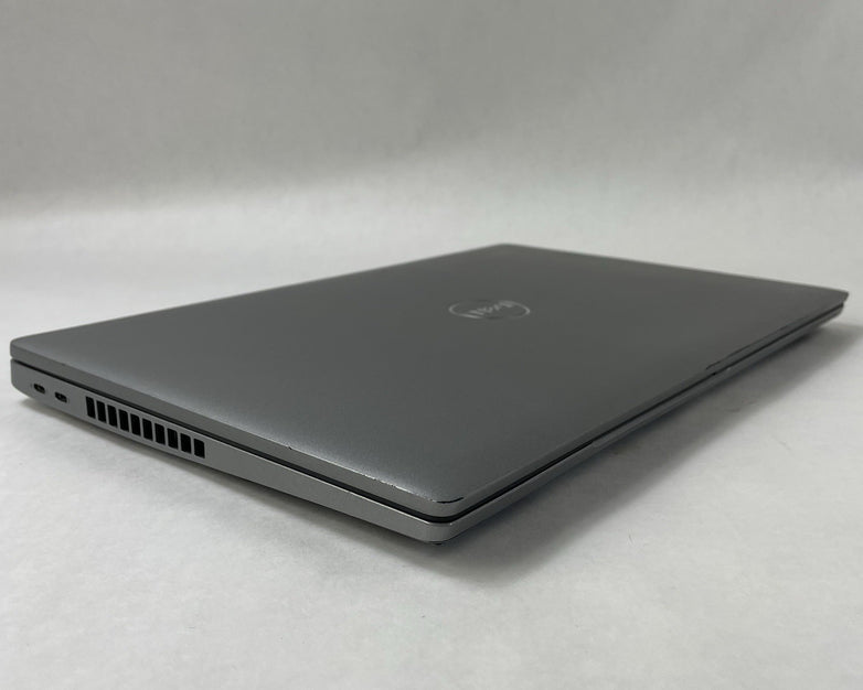Dell Latitude 5520 15.6" i5-1135G7 2.4GHz 8GB RAM No SSD/OS/AC - Scratched Paint