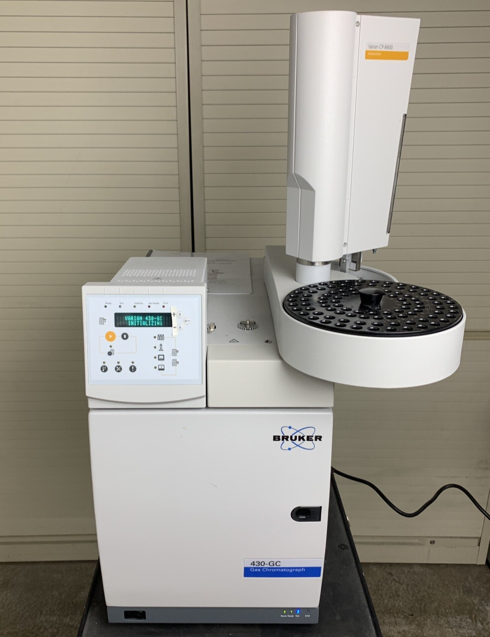 Bruker 430-GC Gas Chromatograph w/ Varian CP8400 Autosampler Powers Tested