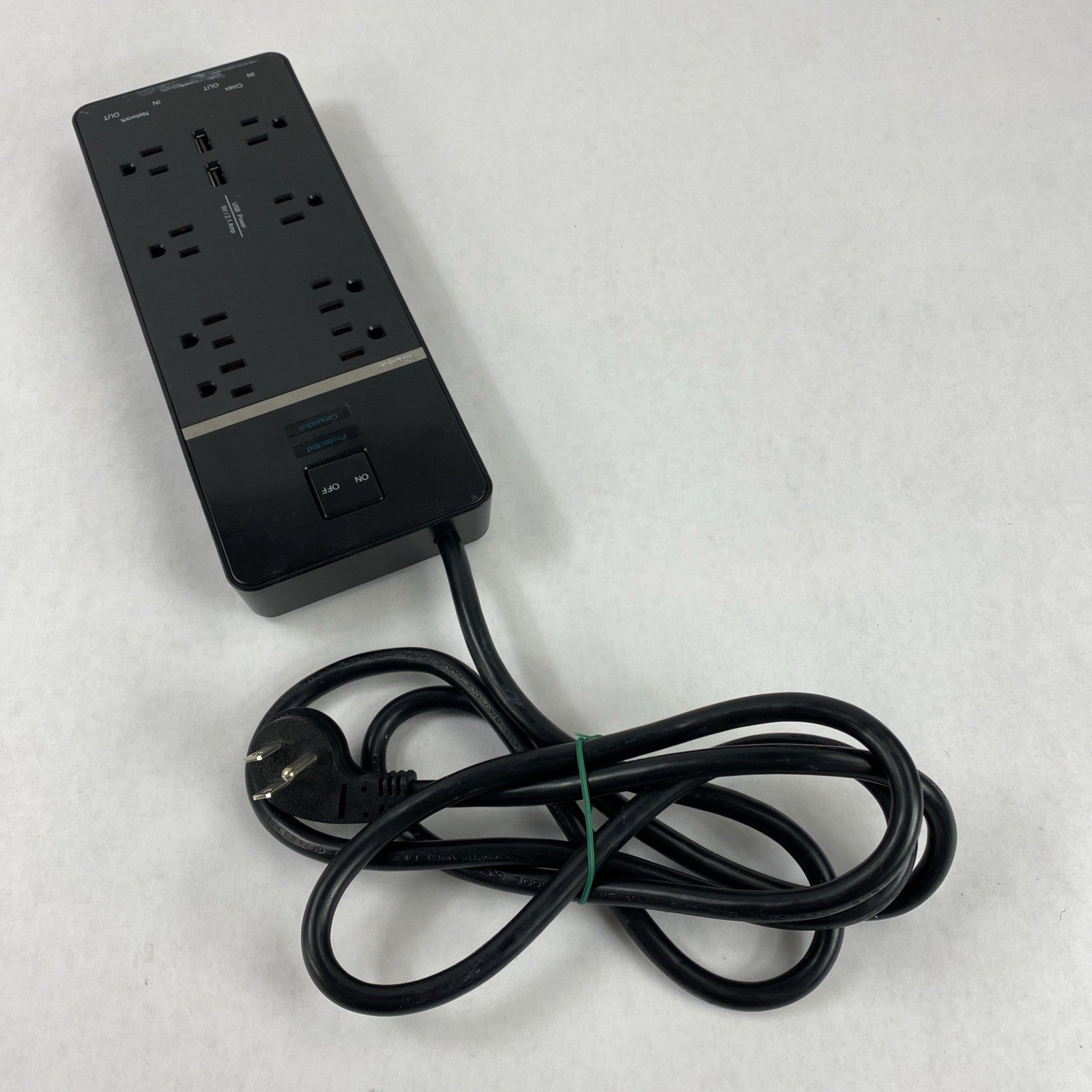 Rocketfish RF-HTS2815.  Outlet 2-USB Wall Tap Surge Protector Strip5