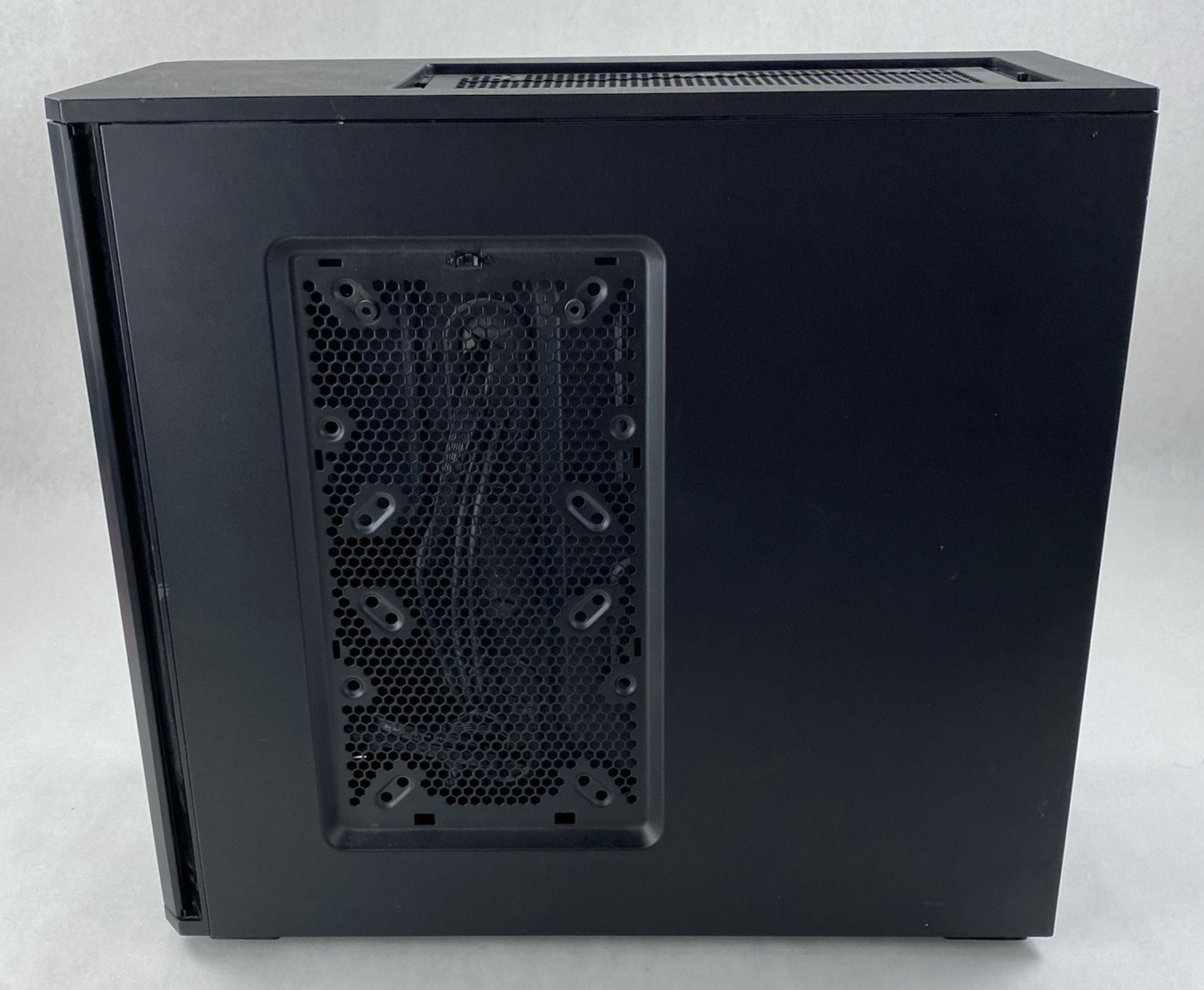 Corsair Obsidian Series 550D Mid-Tower Gaming Computer Case Damaged Front Panel