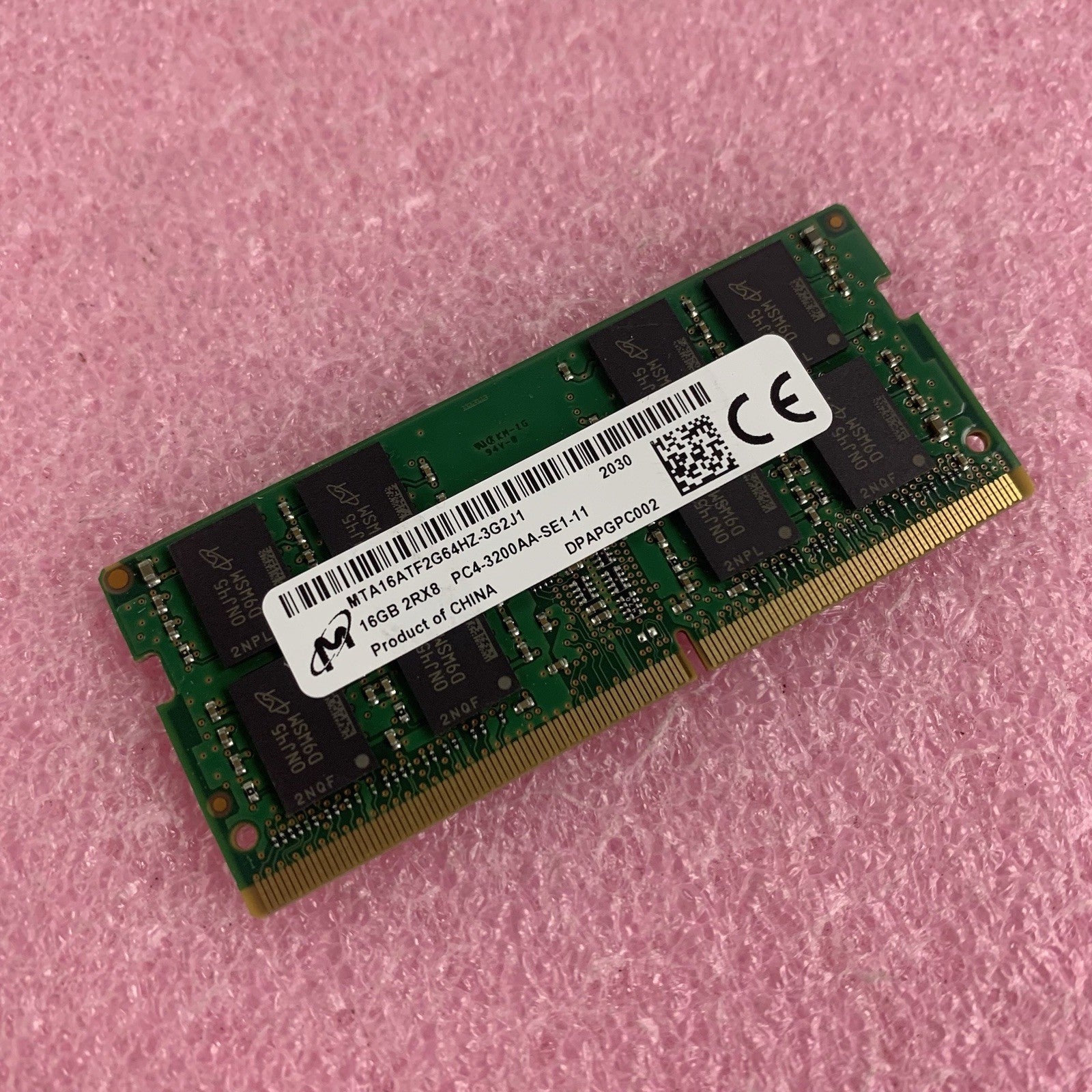 Micron MTA16ATF2G64HZ-3G2J1 16 GB PC4-3200AA 2RX8 Laptop Memory Ram0