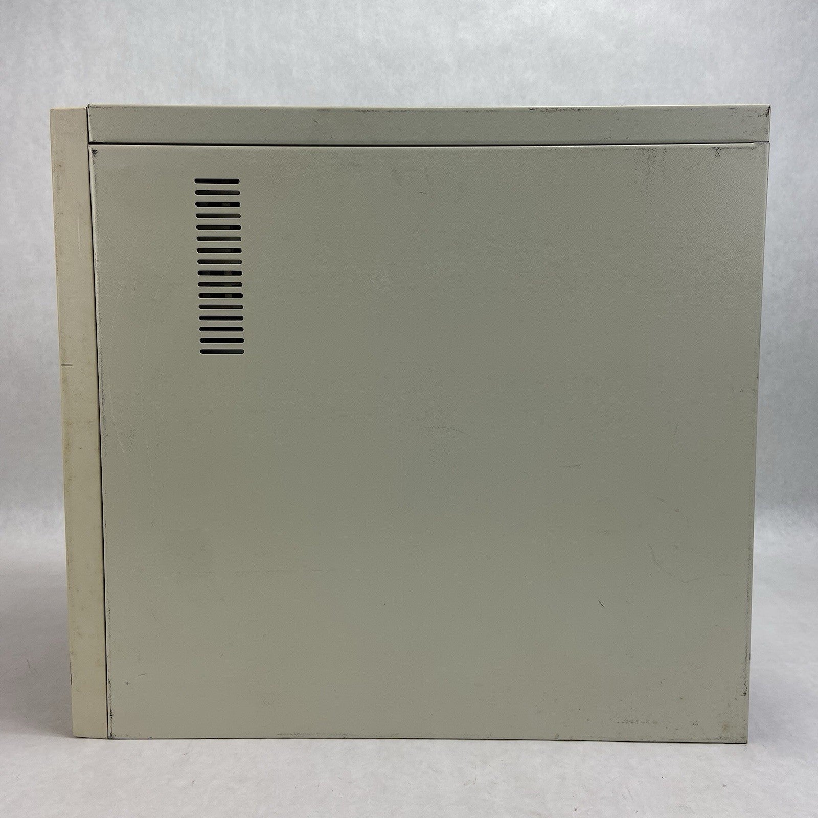 Unbranded Vintage Beige ATX Mid Tower Computer Case No PSU3