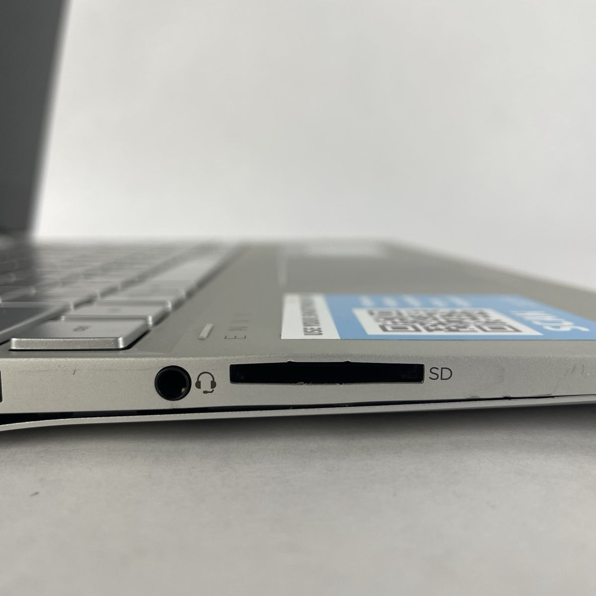 HP Envy x360 14" i7-8565U 1.80 GHz 8 GB RAM No SSD/OS/AC - Bad USB4