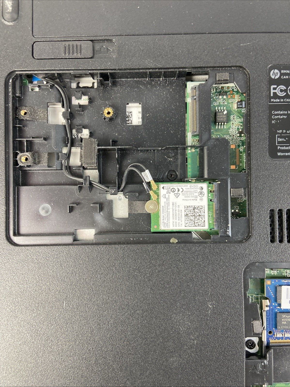 HP ProBook 450 G3 Intel Core i5-6200U 2.3 GHz 8 GB RAM No HDD/No OS