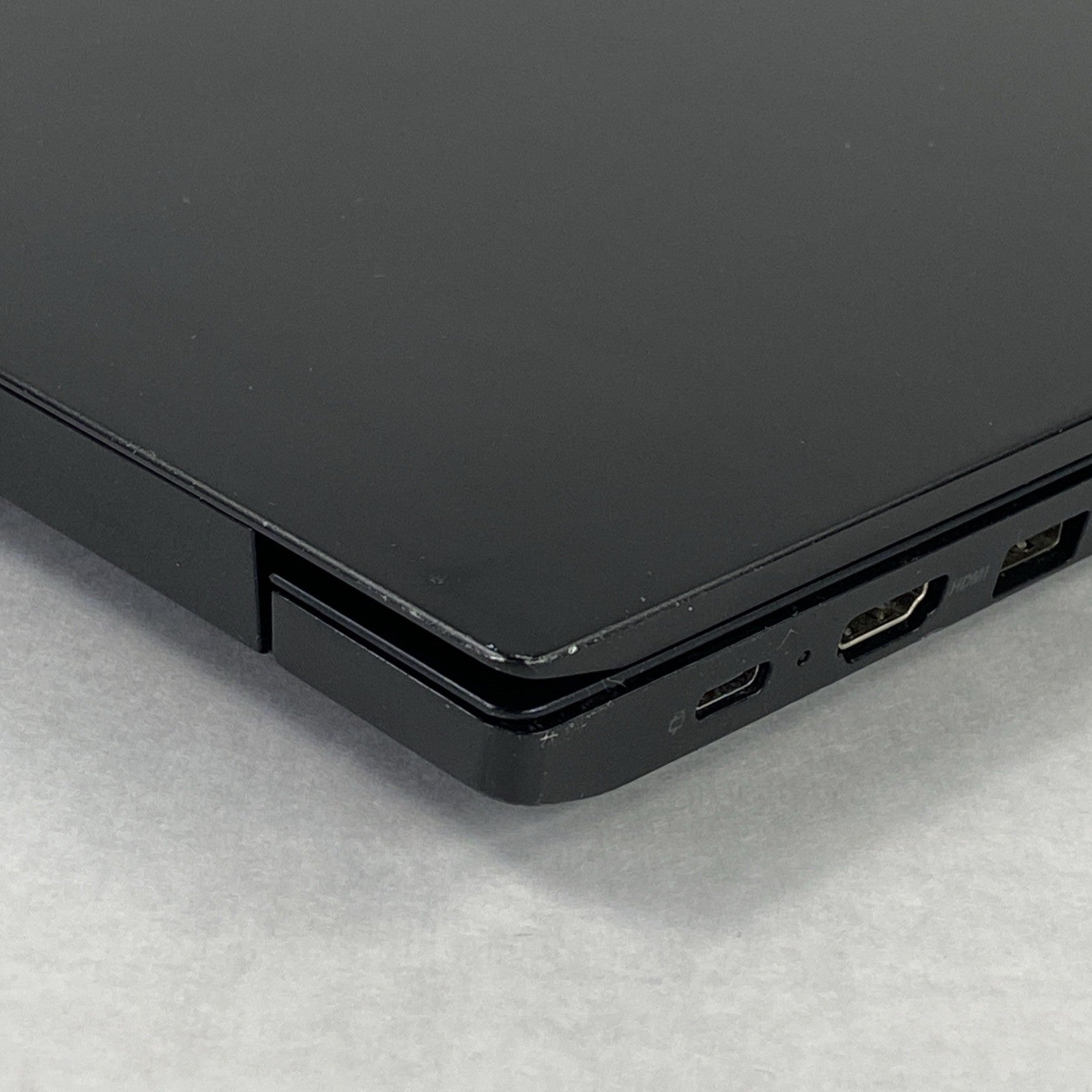 Lenovo ThinkPad E480 Intel Core i5-8250U 1.60 GHz 8 GB RAM 14" No HDD No OS