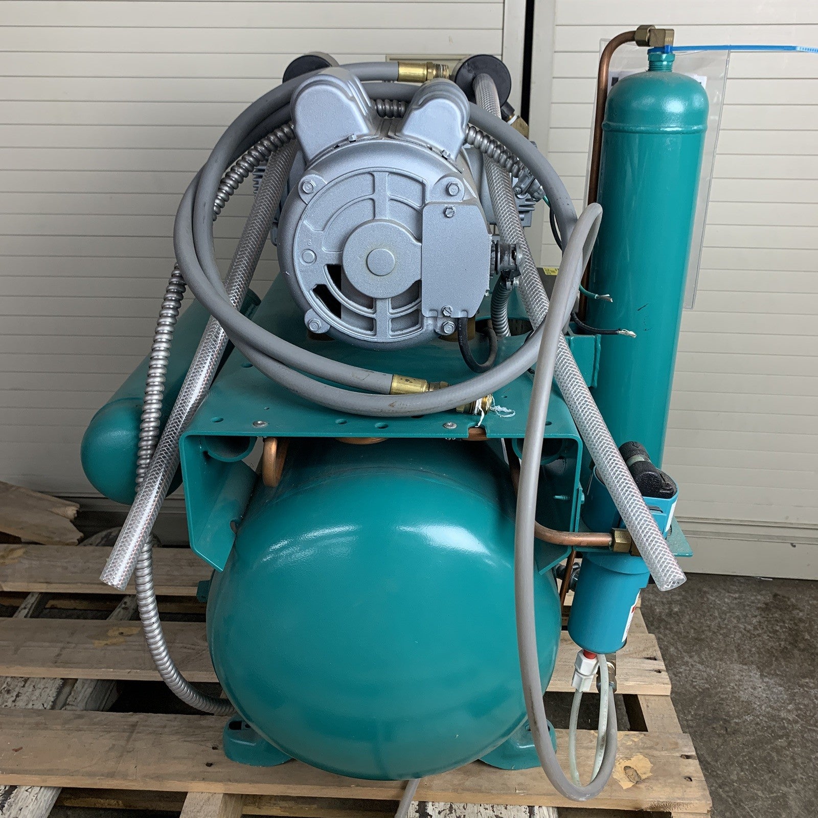 ADP Apollo A0C0S22D Dental Air Compressor Unit Oil Lubricated 1HP 230V