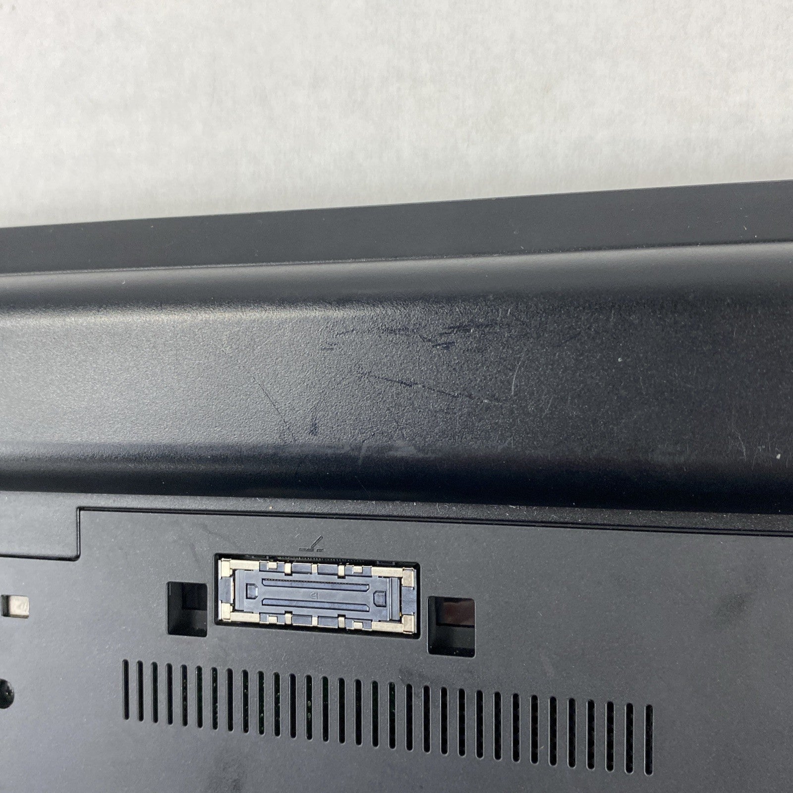 Lenovo ThinkPad T470 Core i5-6300U 2.4GHz 8GB RAM 14.0" No HDD No OS