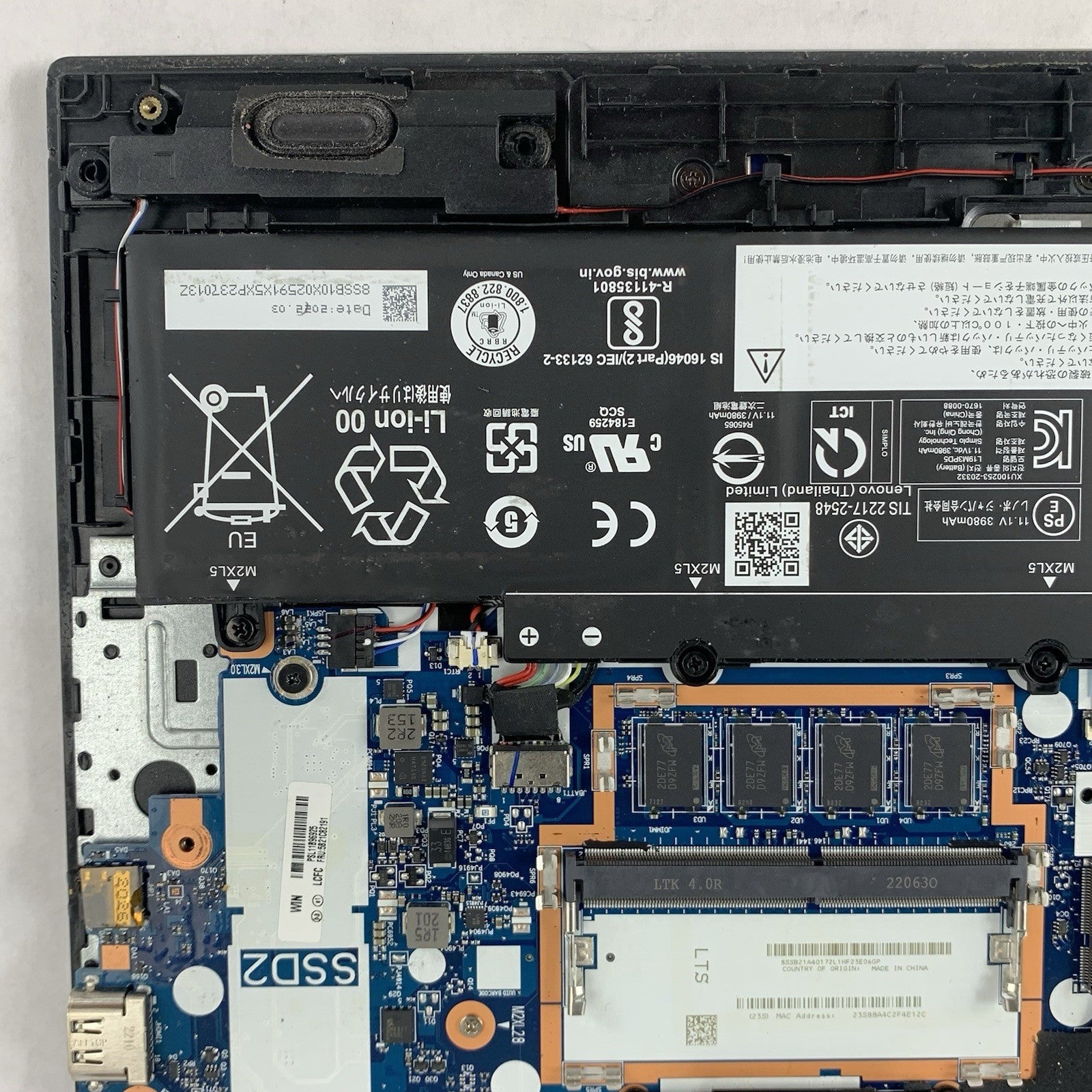 Lenovo ThinkPad E15 Gen 3 15.6" Ryzen 5 5500U 2.1 GHz 8 GB RAM No OS/HDD/AC Dent18