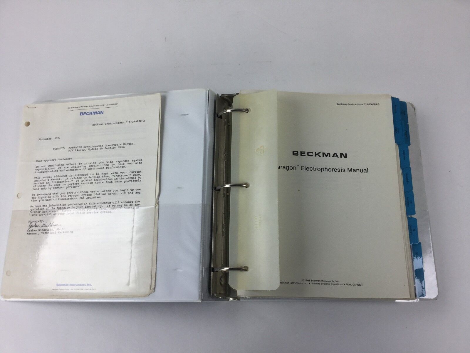 Paragon Electrophoresis Manual Beckman in Binder with Multiple Tabs