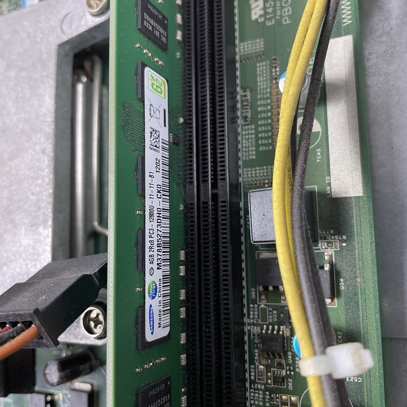 Dell Optiplex 3010 SFF Intel i3-3220 @ 3.3 GHz 4 GB RAM No HDD No OS