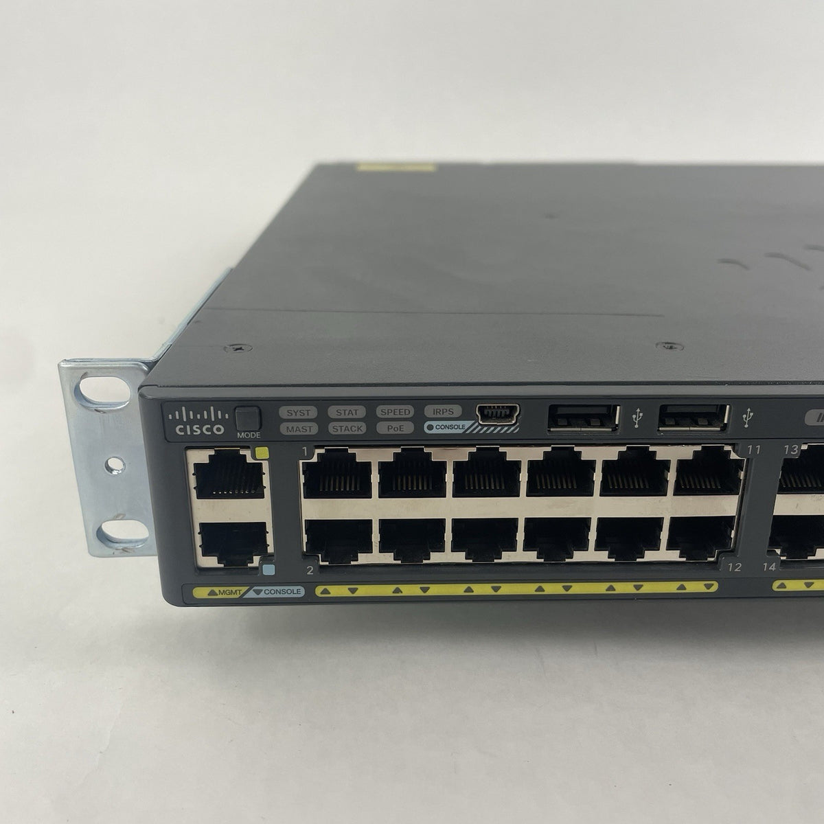Cisco WS-C2960XR-48TS-I  V02 2X PSU 48-Port Switch - Tested4