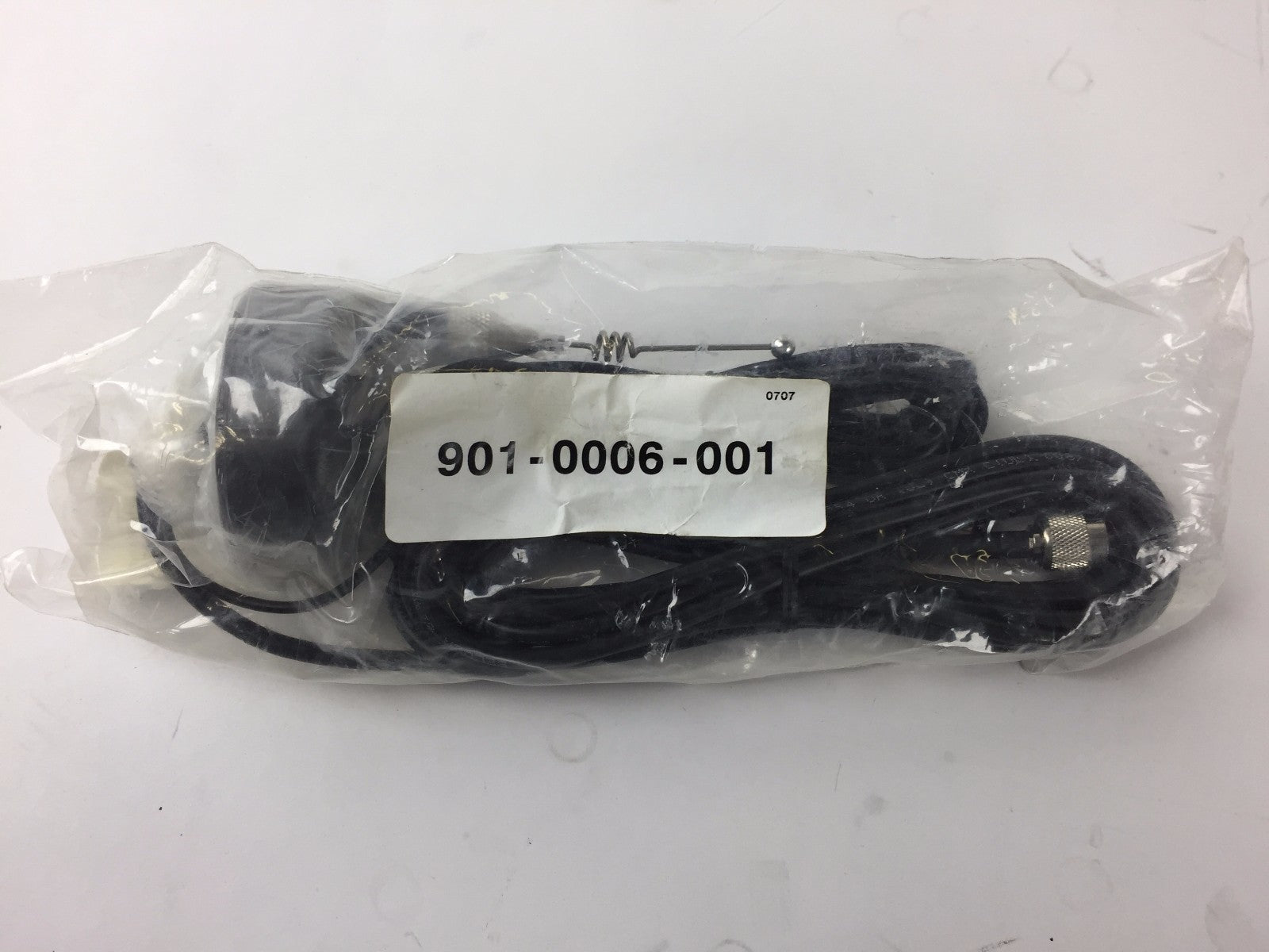 Trimble 901-0006-001 R1 Band Roof Mount Antenna NOS