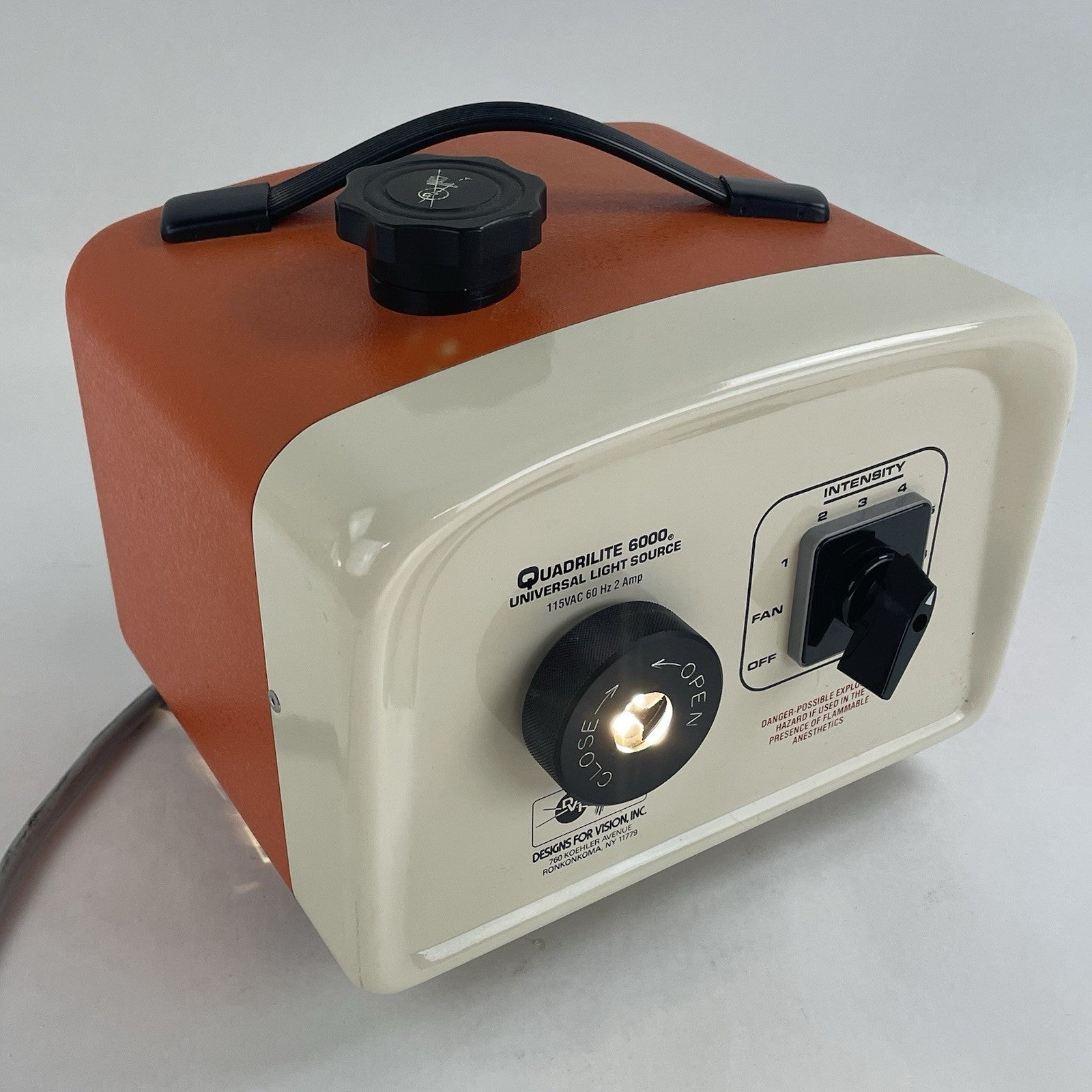 Quadrilite 6000 High Intensity Light Source For Medical Dental0