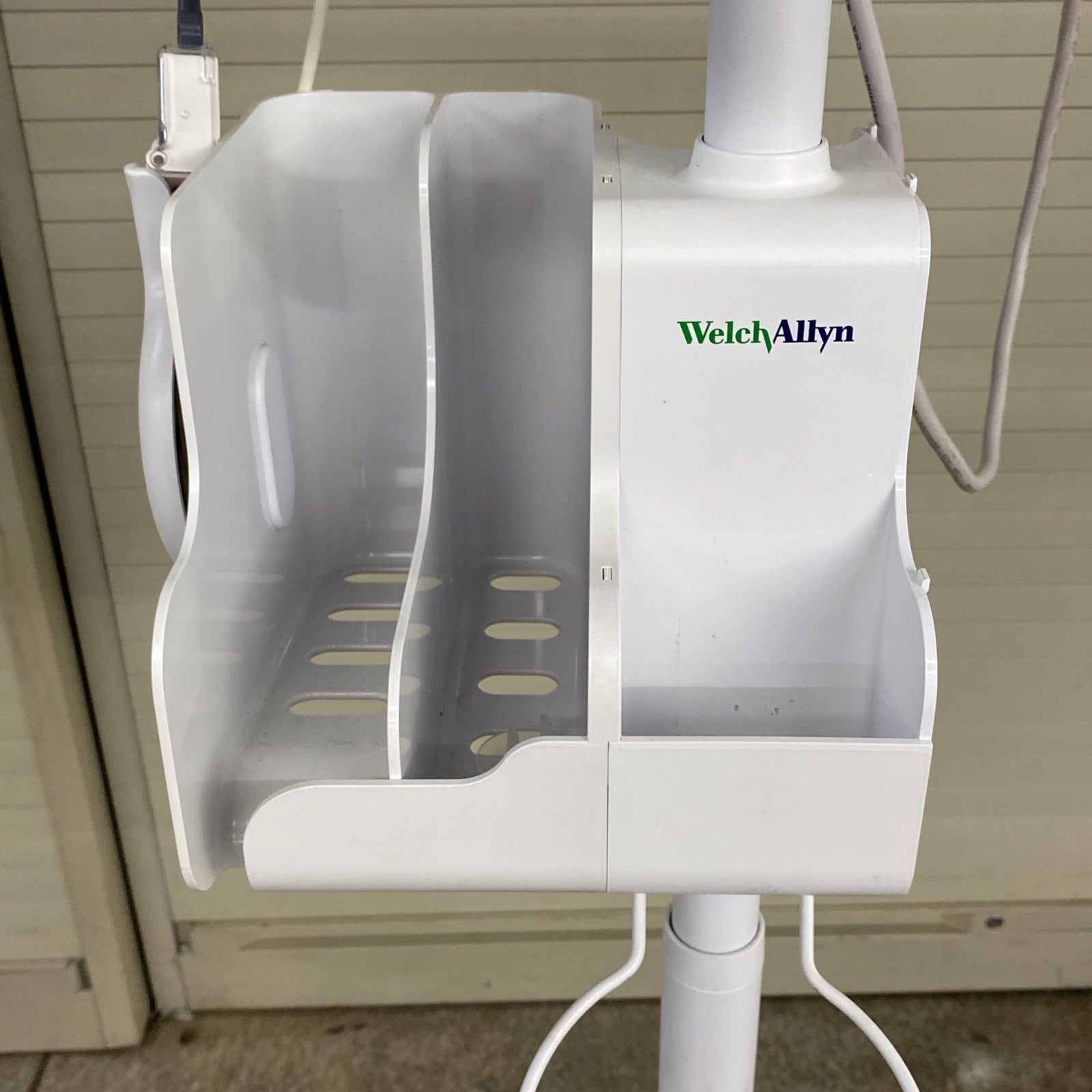 Welch Allyn 6000 Series Vital Sign Monitor 63MTXX w/ Mobile Stand 4800-6019