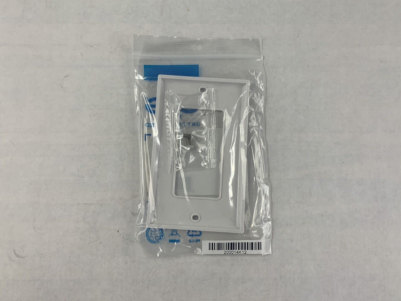 Lot of 5 C2G 03725 Decorative One Cutout Single Gang Wall Plate - White