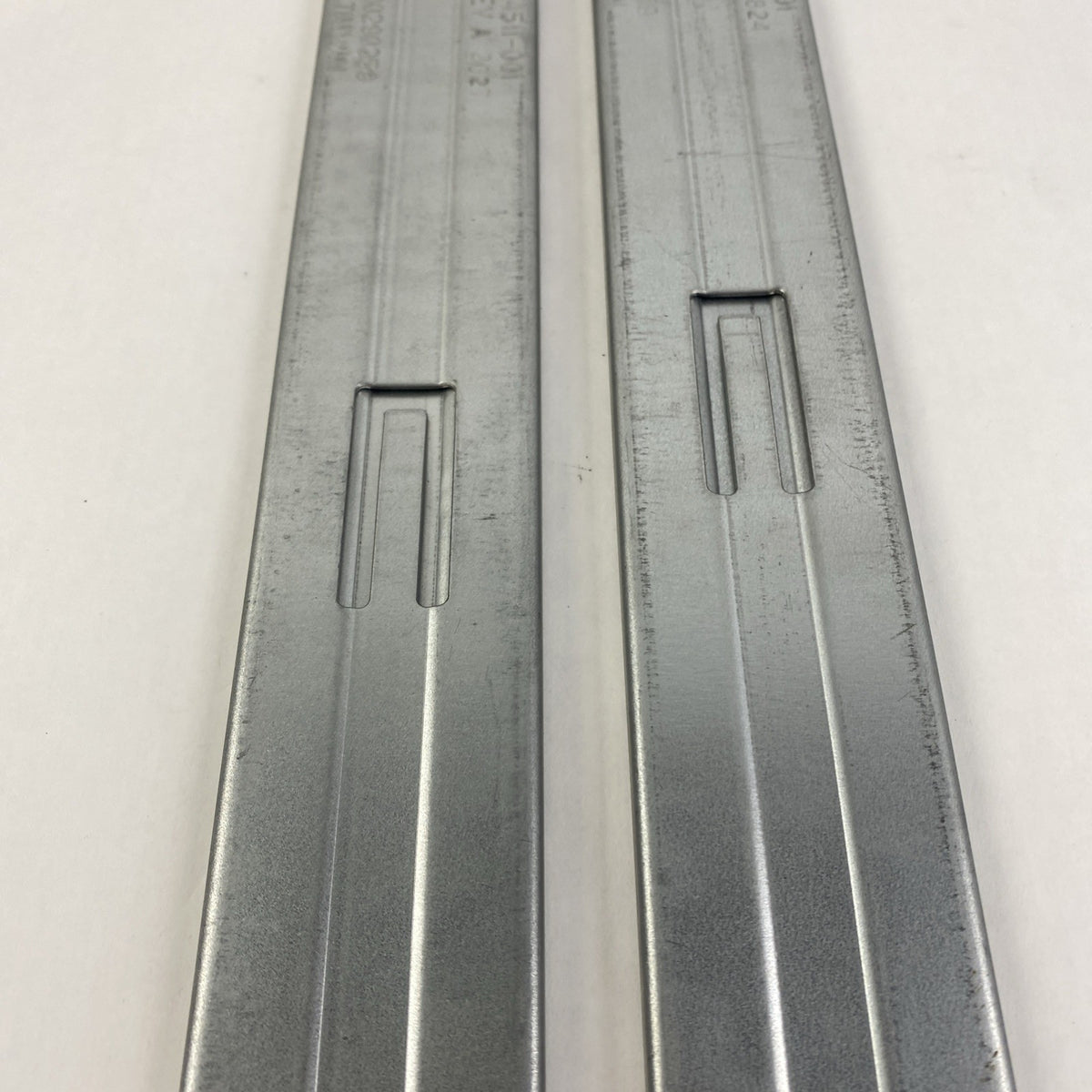 Sliding Rails 28437-001 w/ 714511-001 Right and Left Server Rails No Hardware4