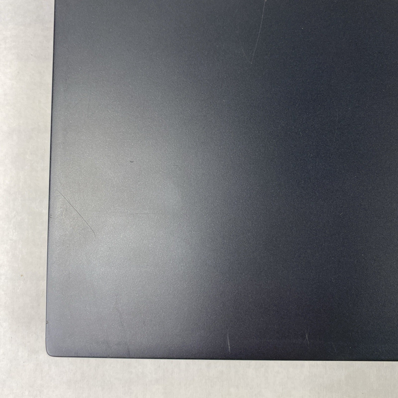 Lenovo ThinkPad T490s Core i5-8365U 1.60 GHz 8GB RAM 14" No Battery No HDD No OS