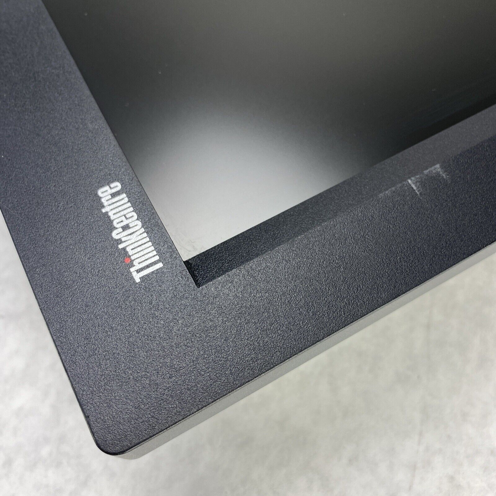 Lenovo ThinkCentre M72z 20" AIO Pentium G2020 2.90GHz 4GB RAM No Stand No HDD OS