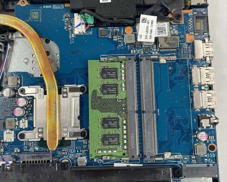 HP 15 da0032wm 15.6" i3-8130U 2.20 GHz 8 GB RAM No SSD/OS/AC