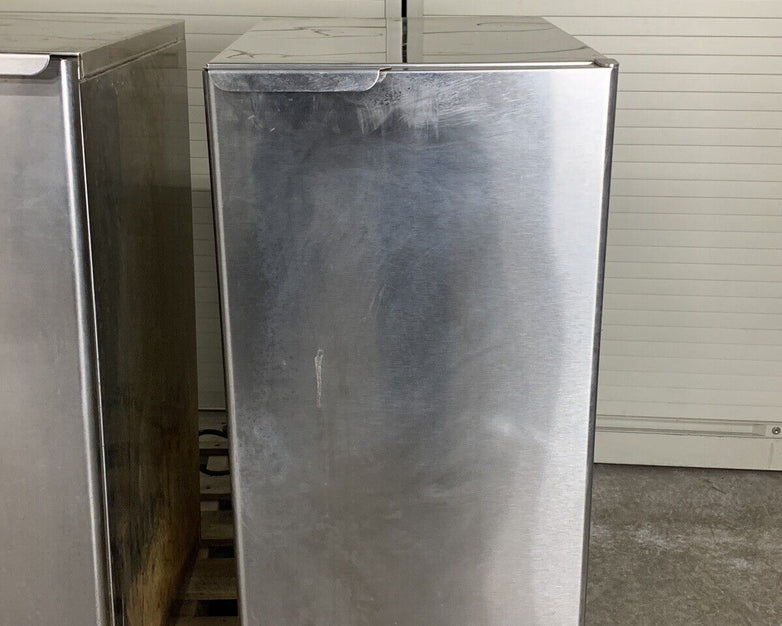 Hoshizaki Ice Maker AM-50BAE-AD Commercial Ice Maker Untested For Parts & Repair
