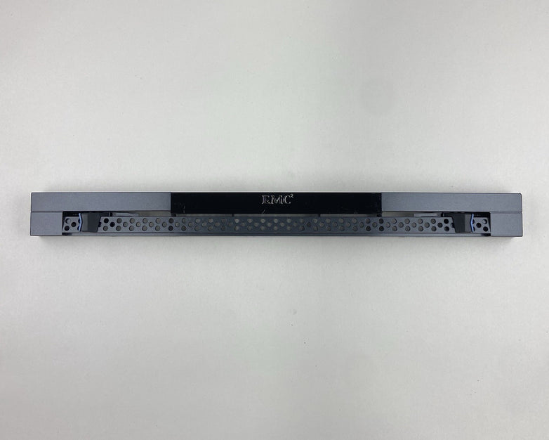 EMC 100-563-101  Fits CX4-120 CX4-240 CX4-480 1U Filler Panel Fleet B2 TLA 32-4
