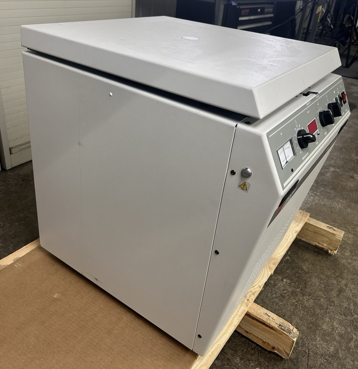 Beckman Allegra 6KR Refrigerated Centrifuge w/ Bucket Rotor - Parts or Repair
