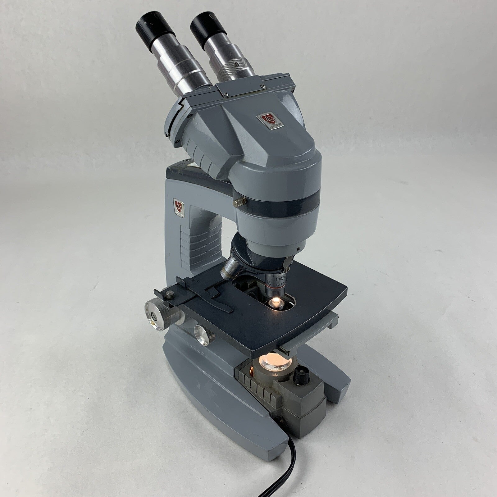 American 1037 Spencer Laboratory Microscope 100/1.25, Oil 10/.25, 45x NA 56