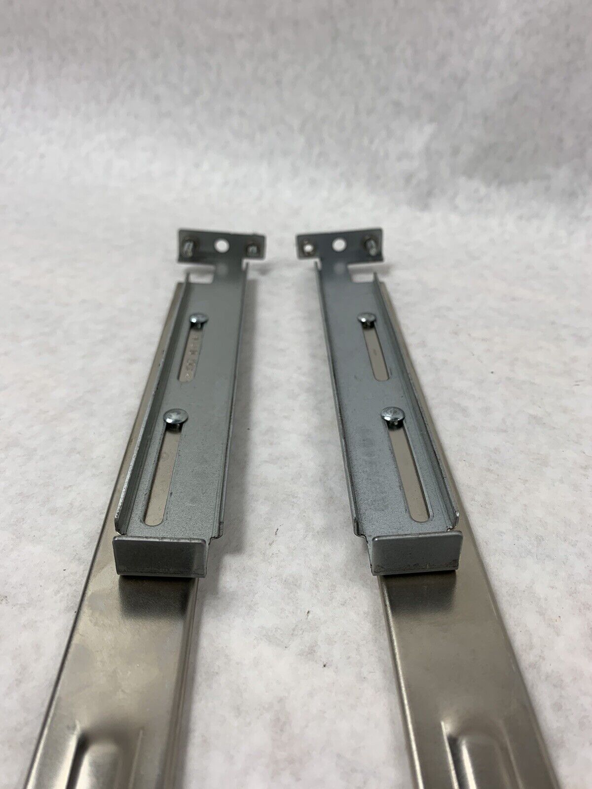 Dell H7077 H7076 PowerEdge 1850 1U Rackmount Versa Server Rails Screw In