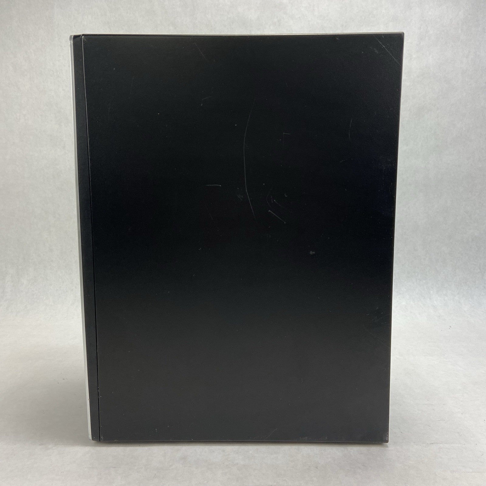 Dell Inspiron 3670 MT Intel Core i5-8400 2.8GHz 8GB RAM No HDD No OS4