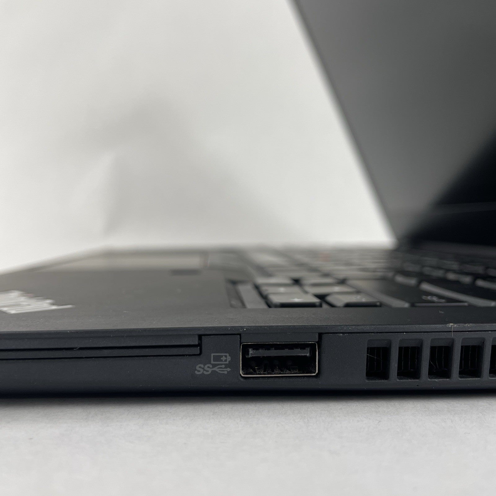 Lenovo ThinkPad T14 Gen2a 14" Ryzen5Pro 5650U 2.3GHz 16GB RAM No SSD/OS/AC- READ7
