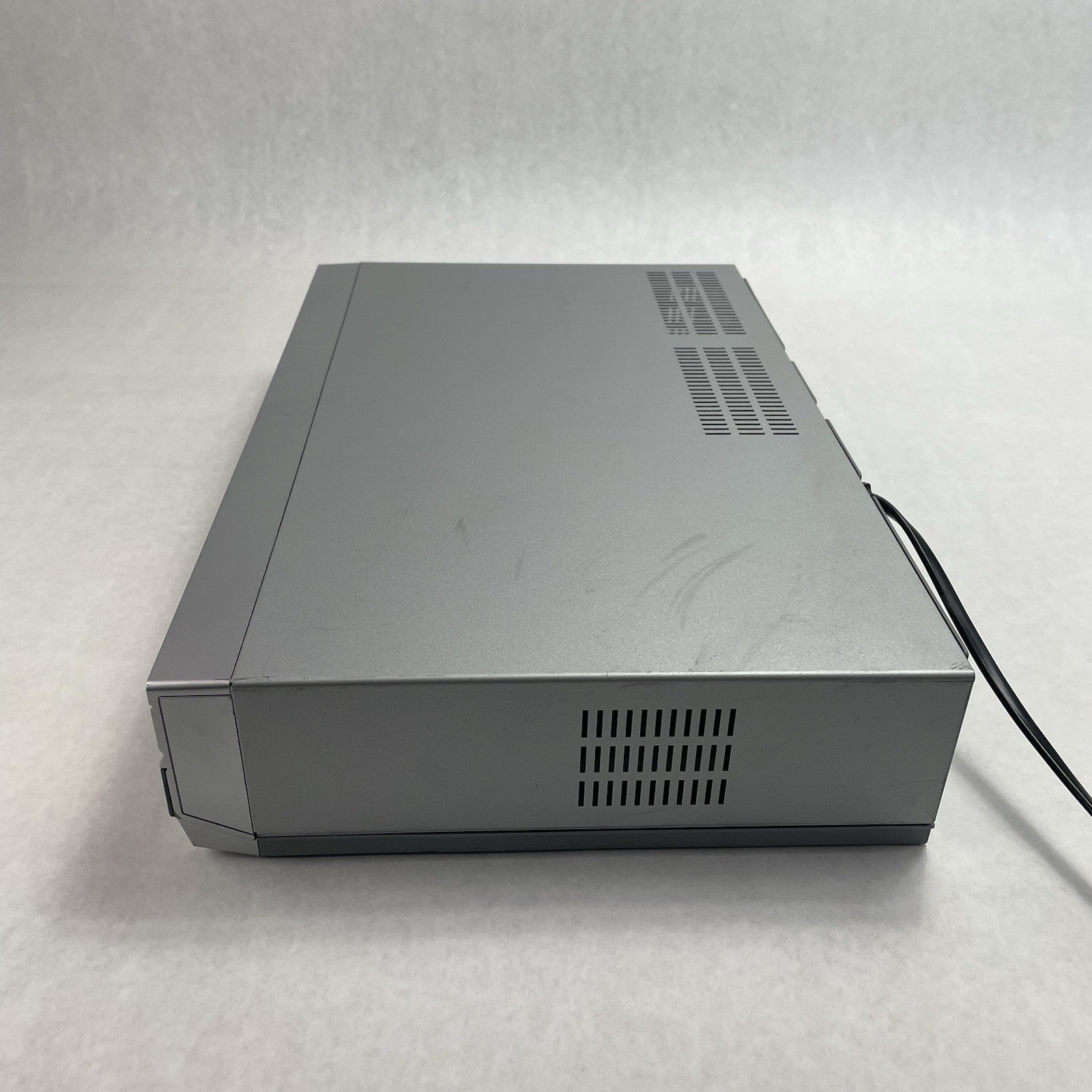 Sony DVD/VCR VHS Combo Player SLV-D560P  Tested/Working No Remote9