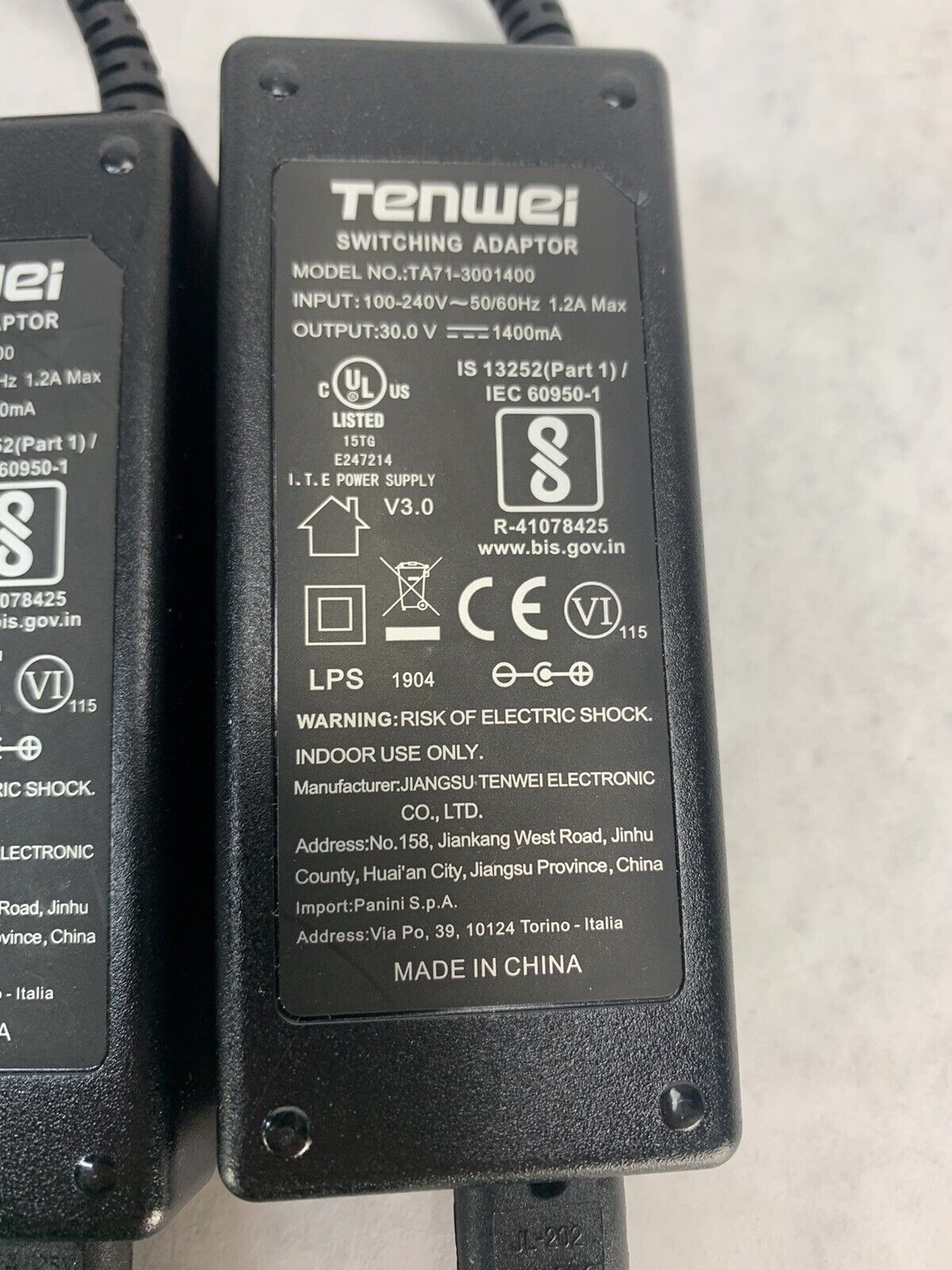 Lot 3 Tenwei Switching Adapter TA71-3001400