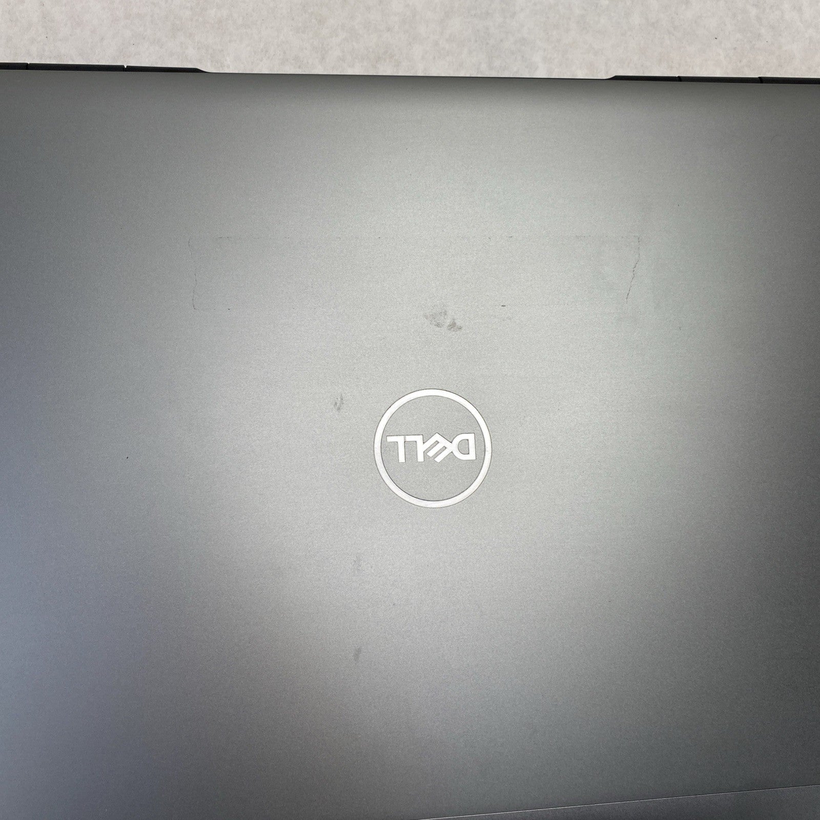 Dell Precision 7750 17.3" Core i7-10850H 2.30 GHz 32GB RAM RTX 4000 No SSD No OS