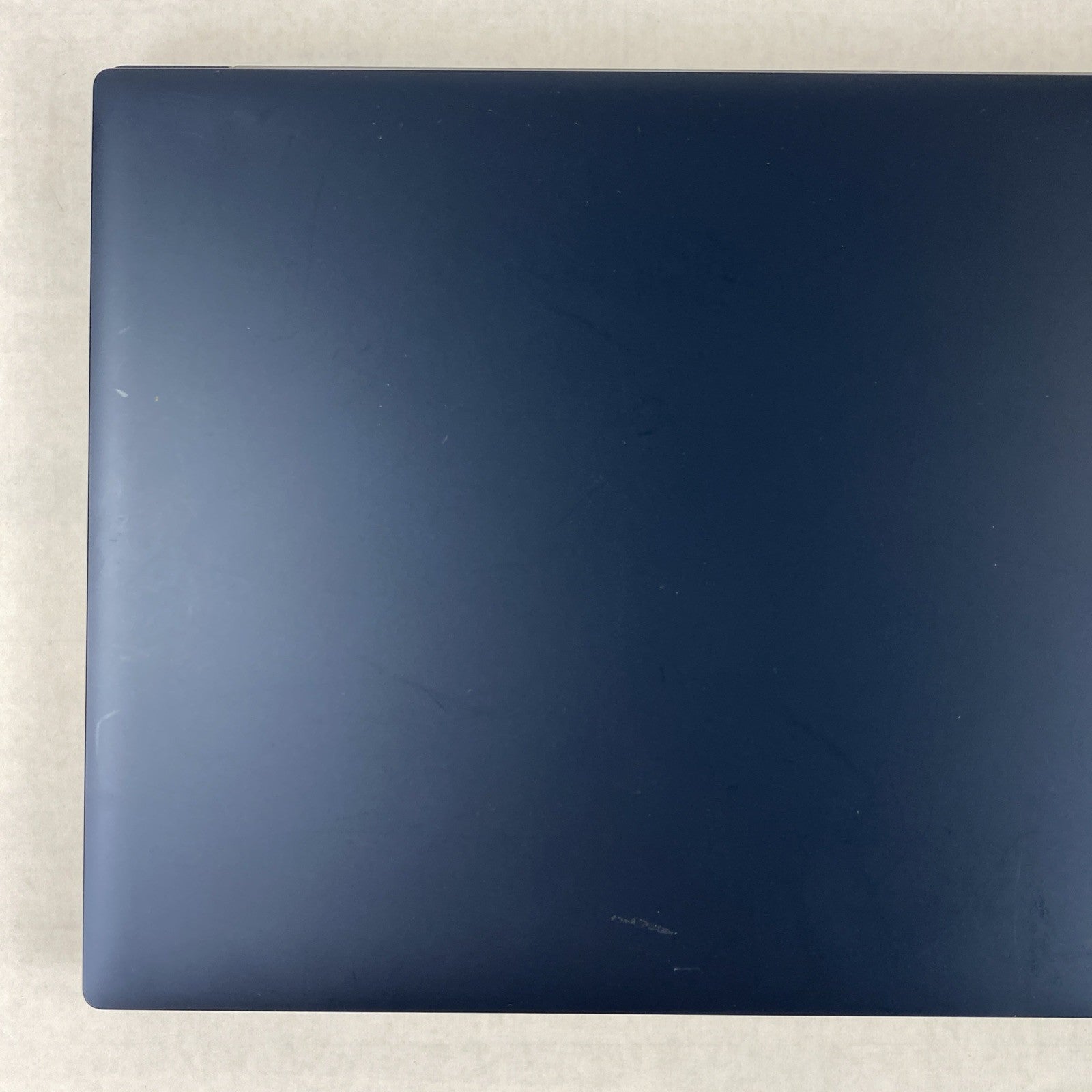 Lenovo IdeaPad 3 17IML05 Core i5-10210U 1.60 GHz 8 GB RAM 17.3" No HDD No OS