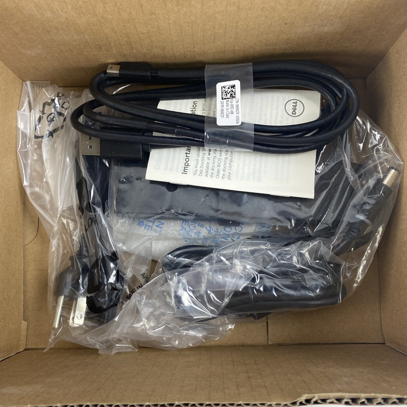 Dell WD15 K17A Docking Staion W/ AC Adapter Sealed Open Box6